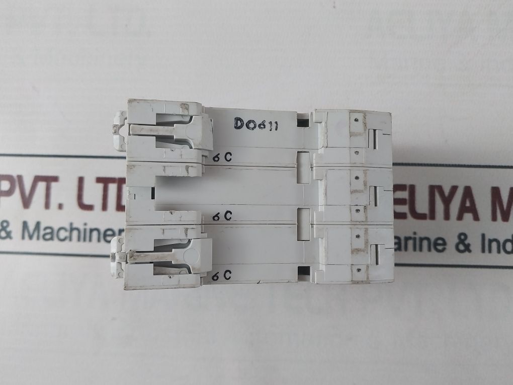 Merlin Gerin Multi 9 C60H Circuit Breaker 415V