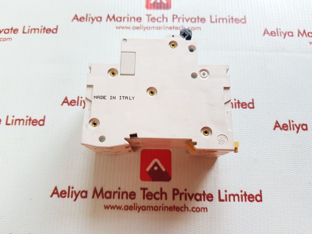 Merlin Gerin Multi 9 C60Hc C20 Circuit Breaker 415V~