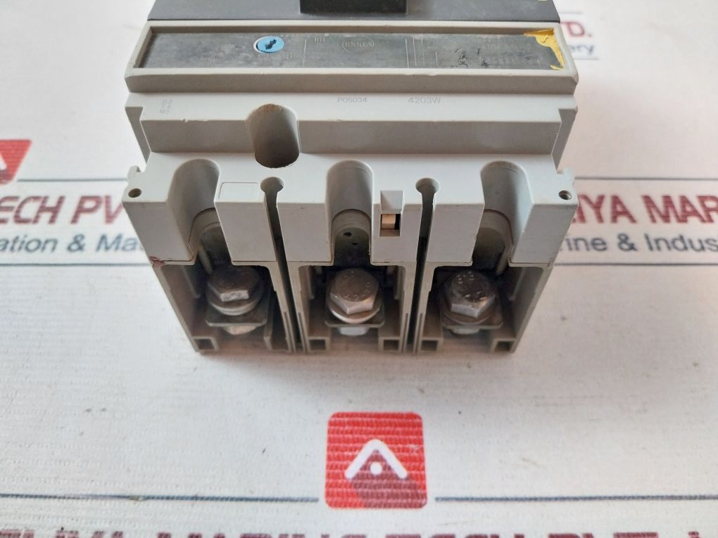 Merlin Gerin Ns160N Circuit Breaker 750V 8Kv 50/60Hz