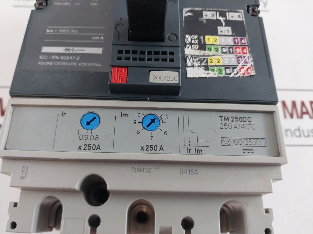 Merlin Gerin/Schneider Compact Ns250 Dc Circuit Breaker