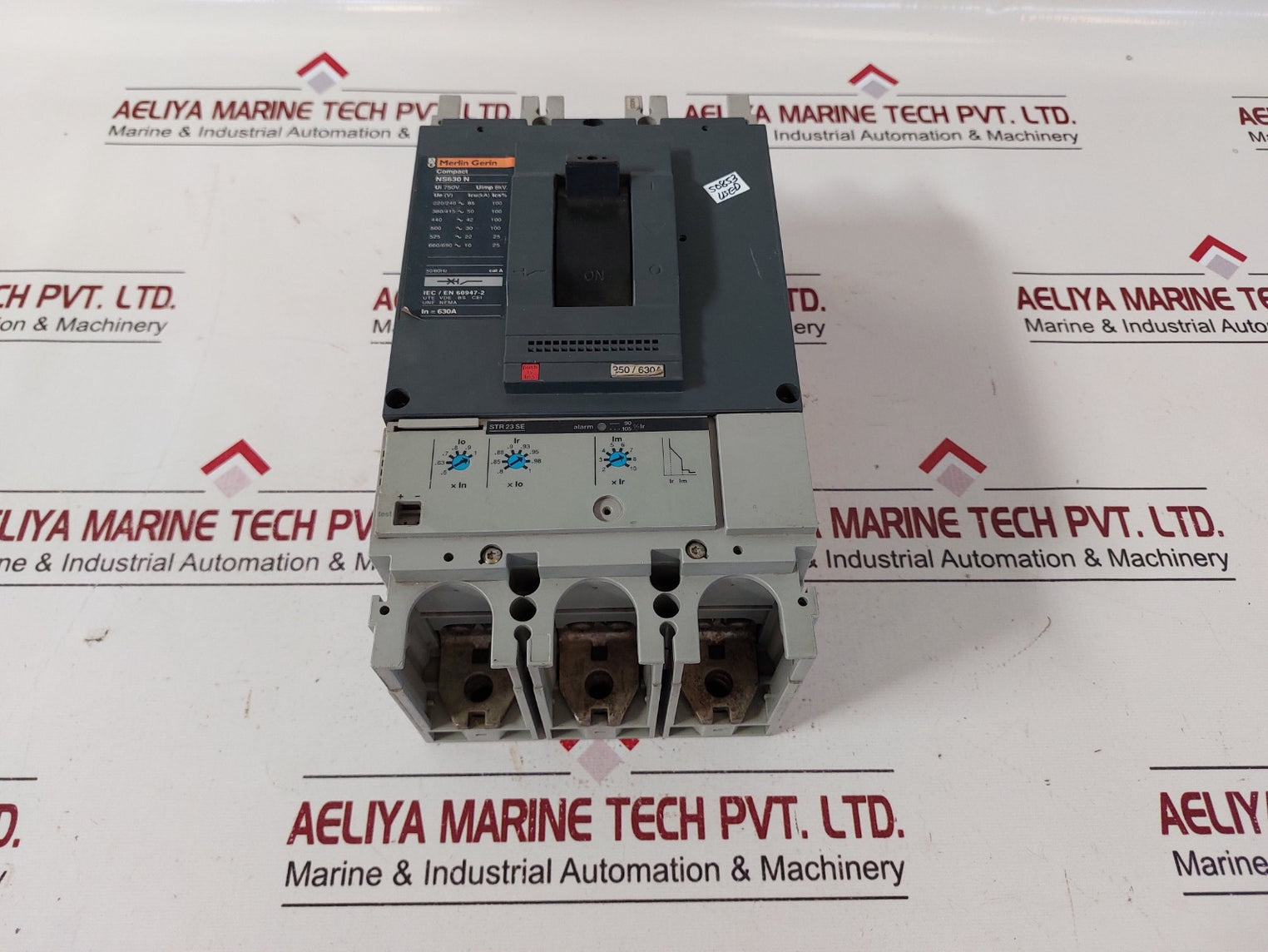 Merlin Gerin Ns630 N Circuit Breaker 50/60Hz