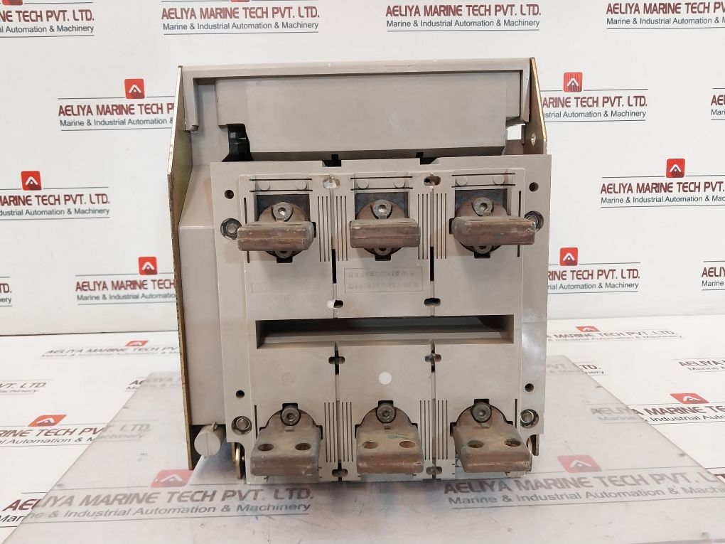 Merlin Gerin Ns800 H Circuit Breaker Compact
