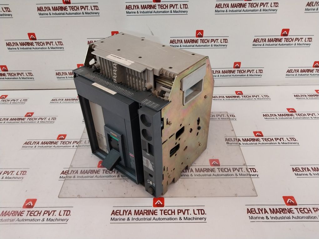 Merlin Gerin Ns800 H Circuit Breaker Compact