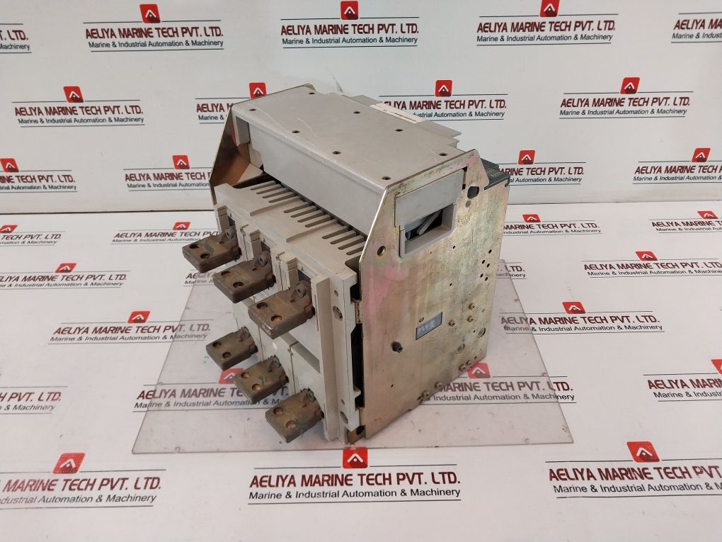 Merlin Gerin Ns800 H Circuit Breaker Compact