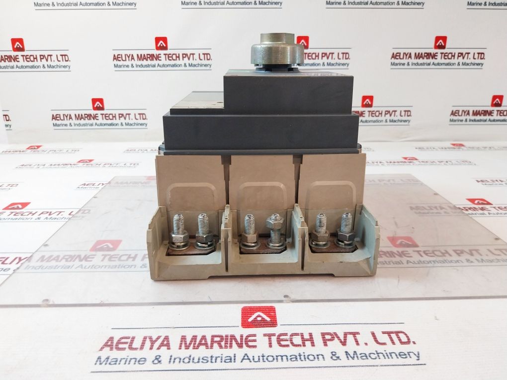 Merlin Gerin/Schneider Electric Ns800 N Moulded Case Circuit Breaker 800Amp