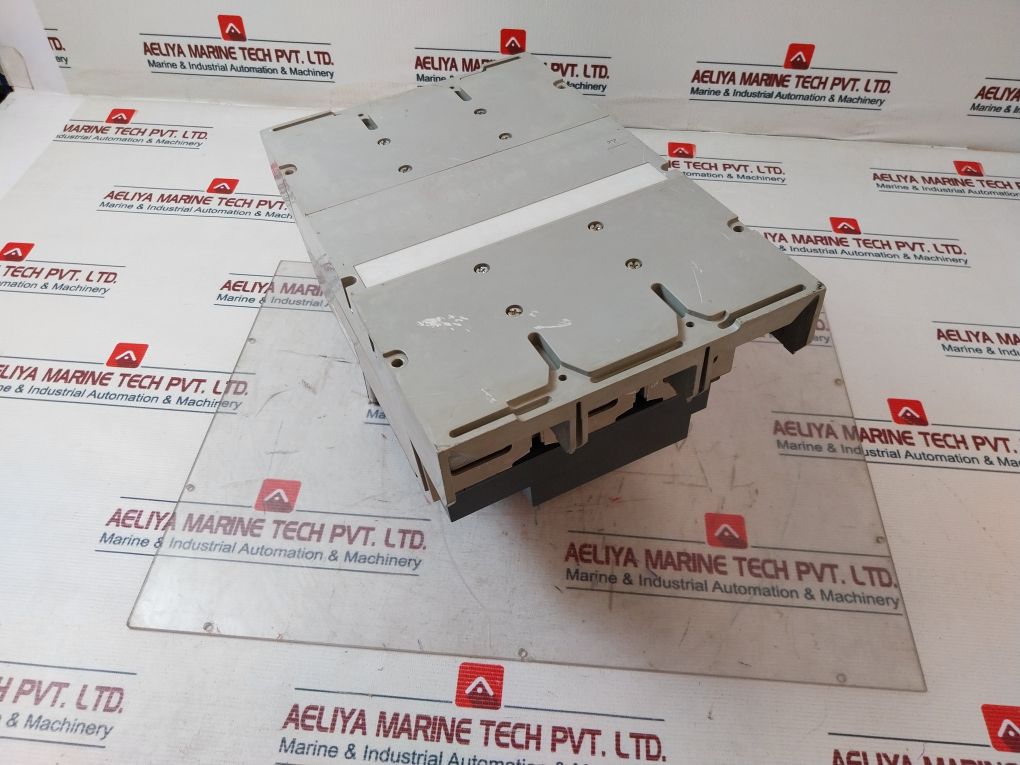 Merlin Gerin/Schneider Electric Ns800 N Moulded Case Circuit Breaker 800Amp