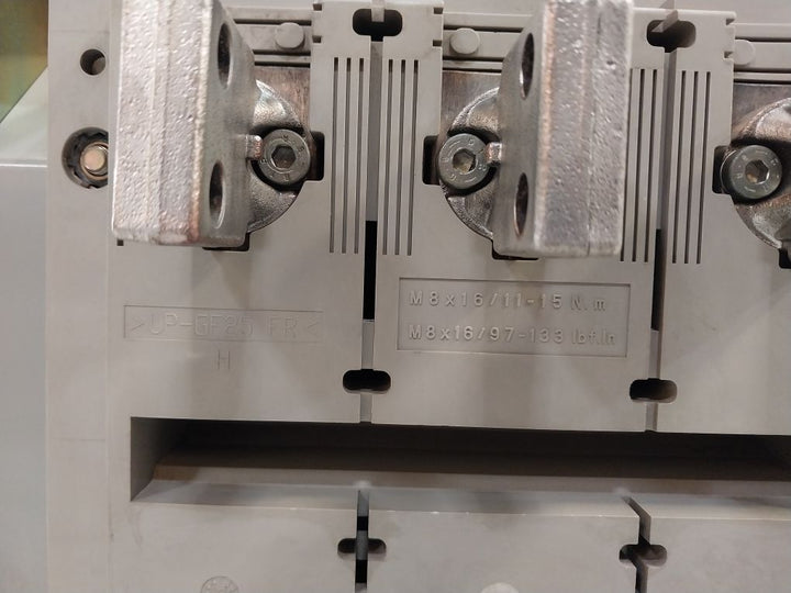 Merlin Gerin Masterpact Nt12 H1 Universal Power Circuit Breaker