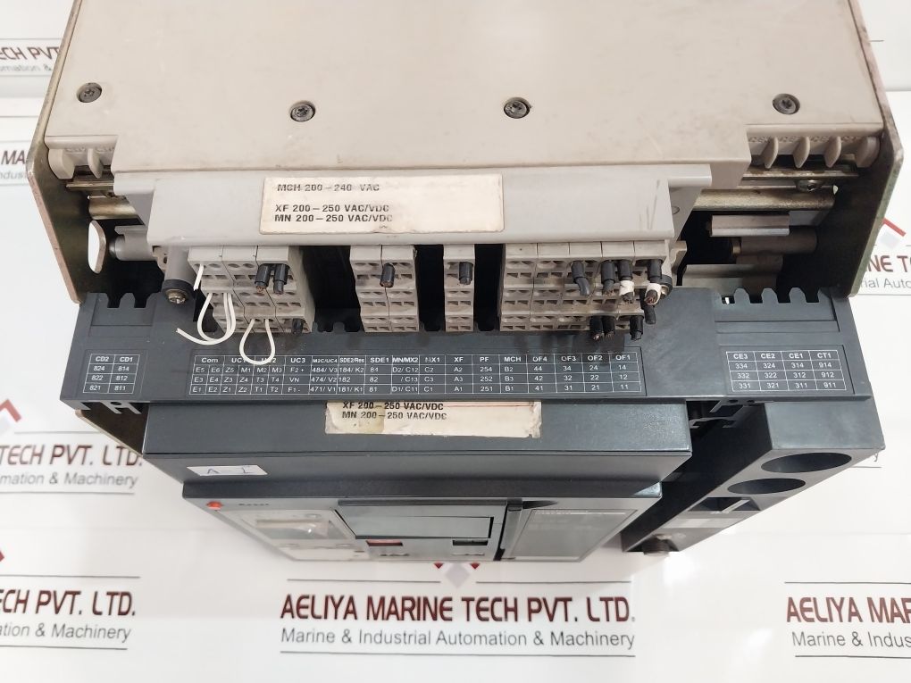 Merlin Gerin Masterpact Nt12 H1 Universal Power Circuit Breaker