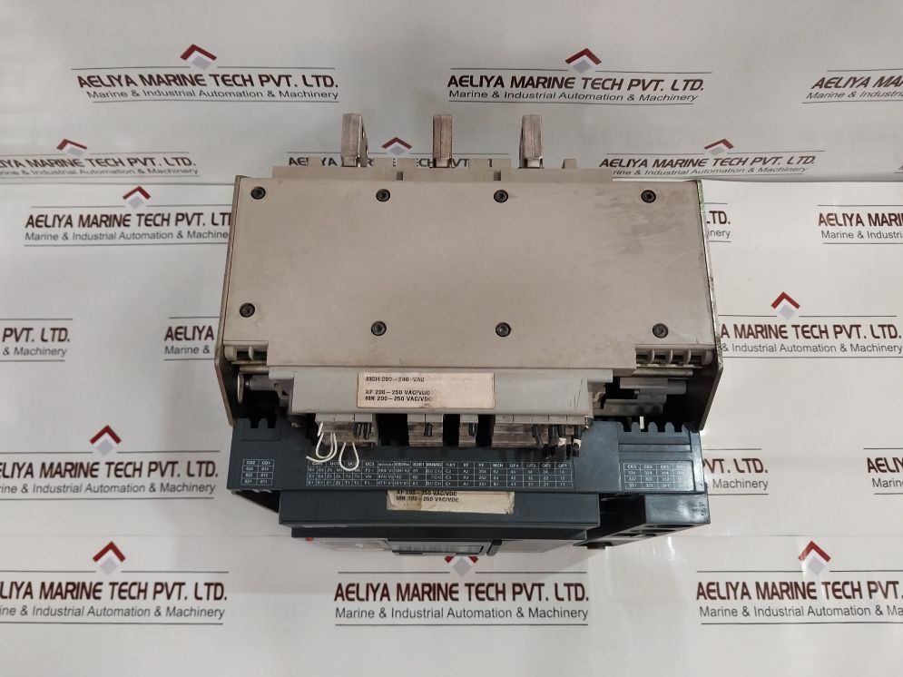 Merlin Gerin Masterpact Nt12 H1 Universal Power Circuit Breaker