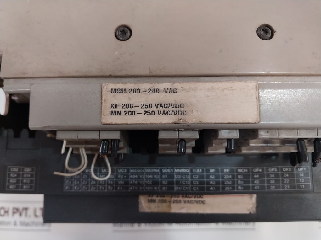 Merlin Gerin Masterpact Nt12 H1 Universal Power Circuit Breaker