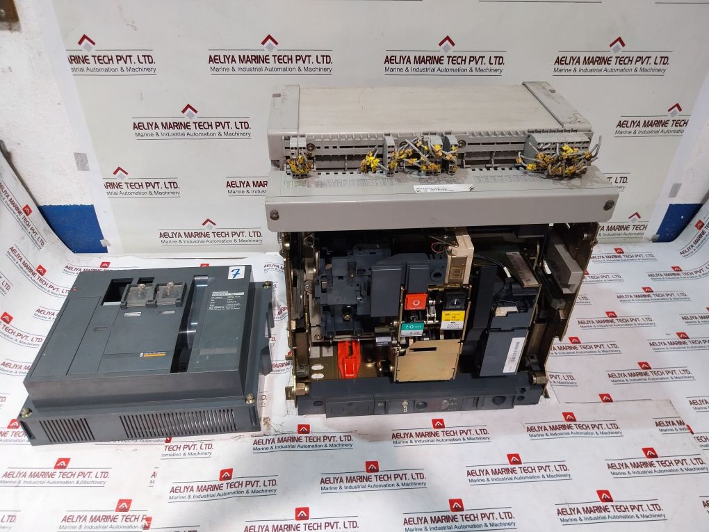 Merlin Gerin Nw08 Ha Masterpact Circuit Breaker Mch 200/250 Vdc