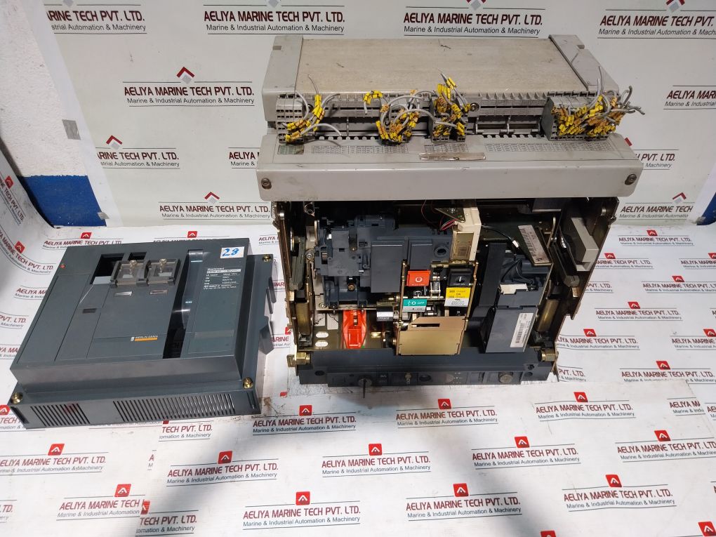 Merlin Gerin Nw08 Ha Mch/Xm Motor Mechanism Circuit Breaker Accessory 200-250Vdc