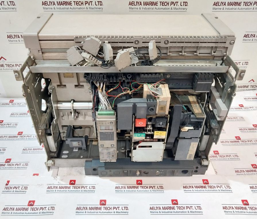 Merlin Gerin Nw10 H1 Air Circuit Breaker 1000A