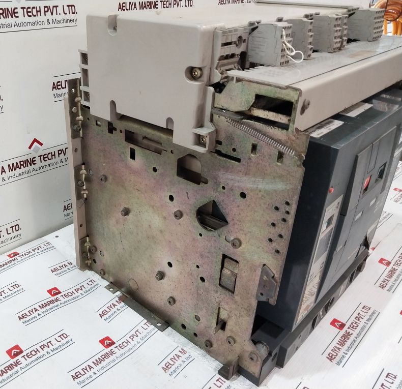 Merlin Gerin Nw10 H1 Air Circuit Breaker 220/440V