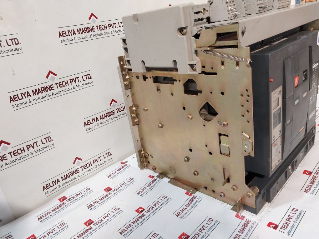 Merlin Gerin Nw12H1 Circuit Breaker 1000V