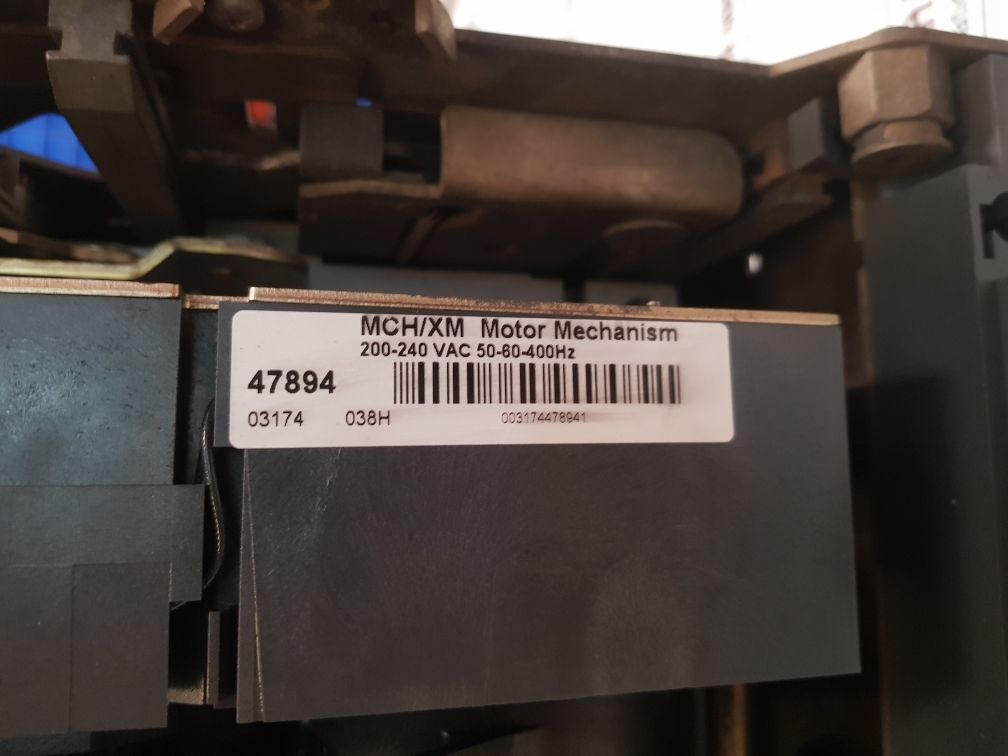 Merlin Gerin Nw50 H1 Circuit Breaker 200-240Vac 