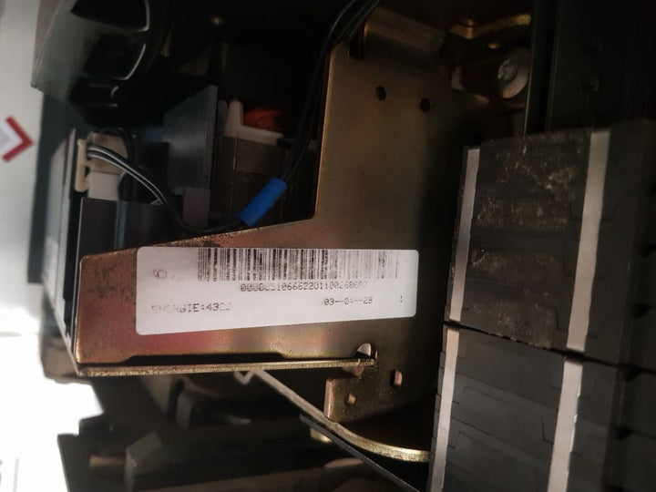 Merlin Gerin Nw50 H1 Circuit Breaker 200-240Vac 