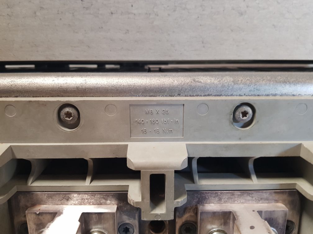 Merlin Gerin Nw50 H1 Circuit Breaker 200-240Vac 