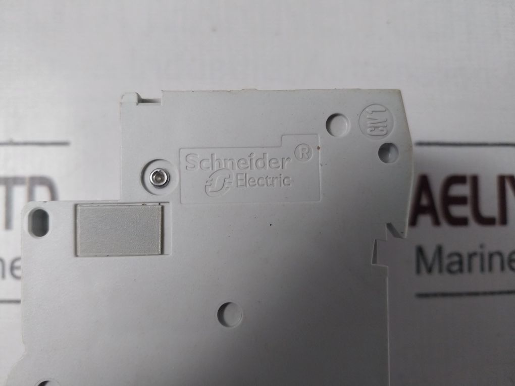 Merlin Gerin/Schneider Multi9 C65N C10 3-pole Circuit Breaker