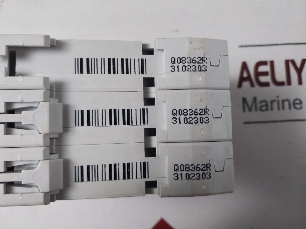 Merlin Gerin/Schneider Multi9 C65N C10 3-pole Circuit Breaker
