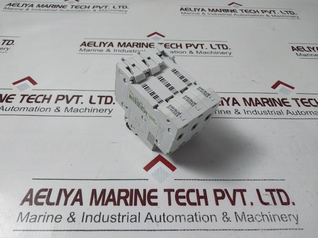 Merlin Gerin/Schneider Multi9 C65N C10 3-pole Circuit Breaker