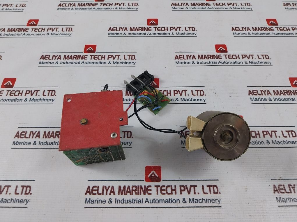 Merlin Gerin Schneider Electric Mnr-uv Time Delayed Undervoltage Release 685 692