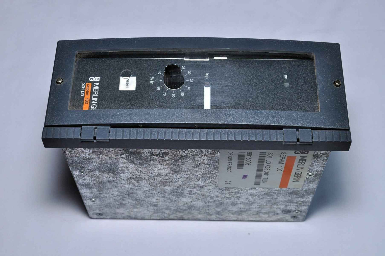 Merlin Gerin Sepam 100 S01 Ld X63 X01 Tbn