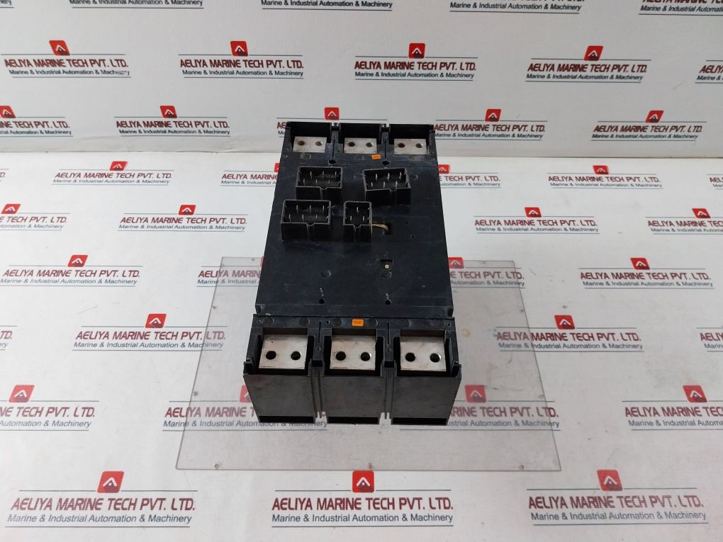 Merlin Gerin Str 25De Circuit Breaker