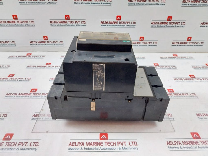 Merlin Gerin Str 25De Circuit Breaker