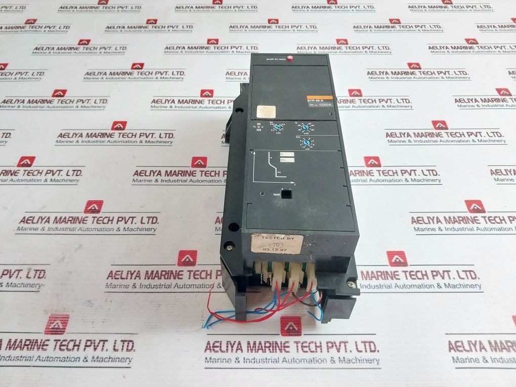 Merlin Gerin Str 28 D 1250A Circuit Breaker 1073021B