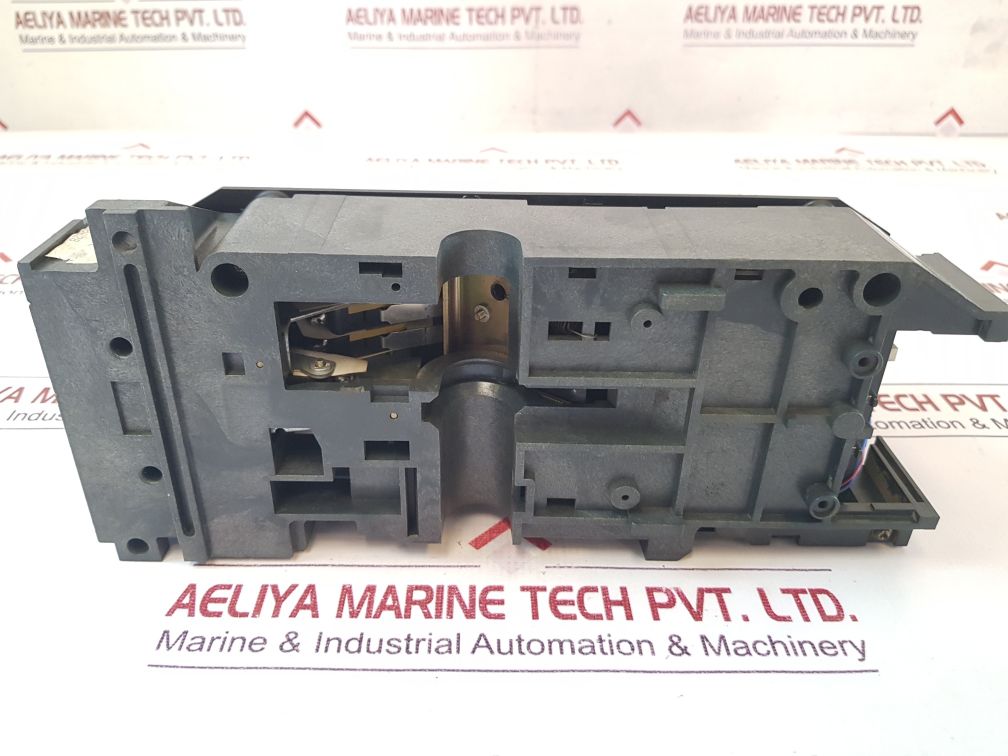 Merlin Gerin Str 28 D Circuit Breaker