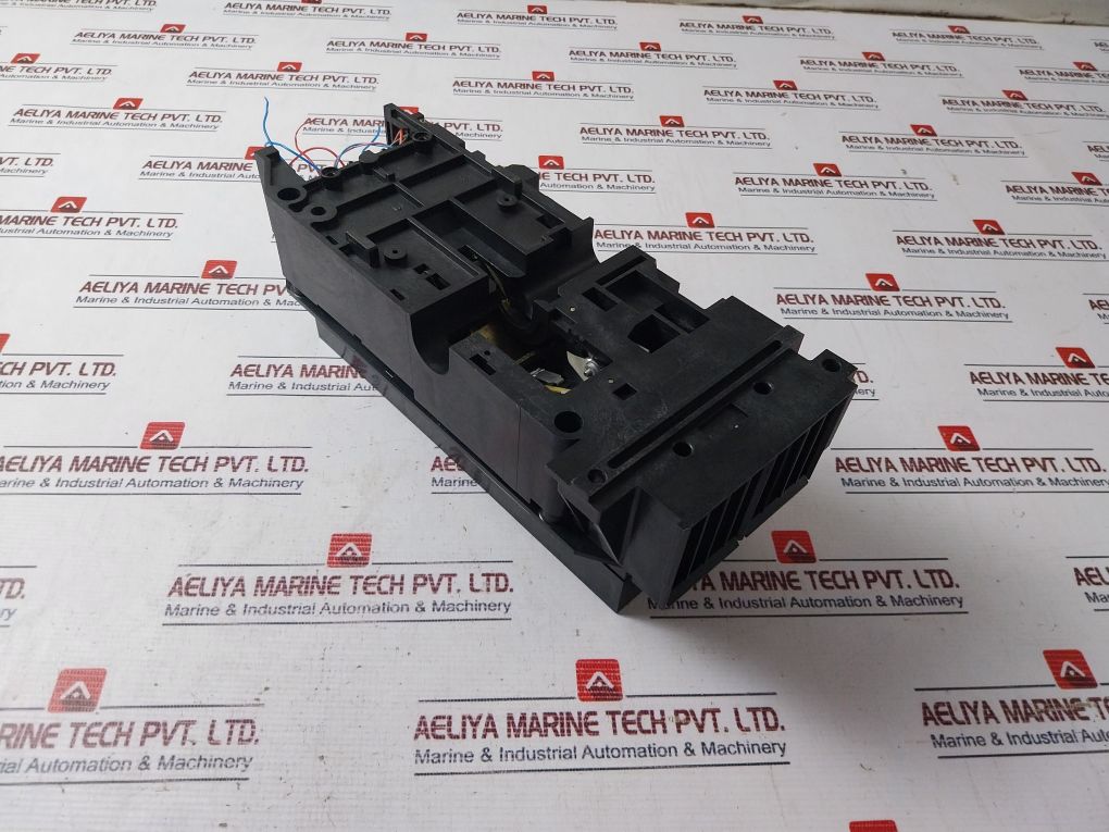 Merlin Gerin Str 28 D Circuit Breaker 1250A