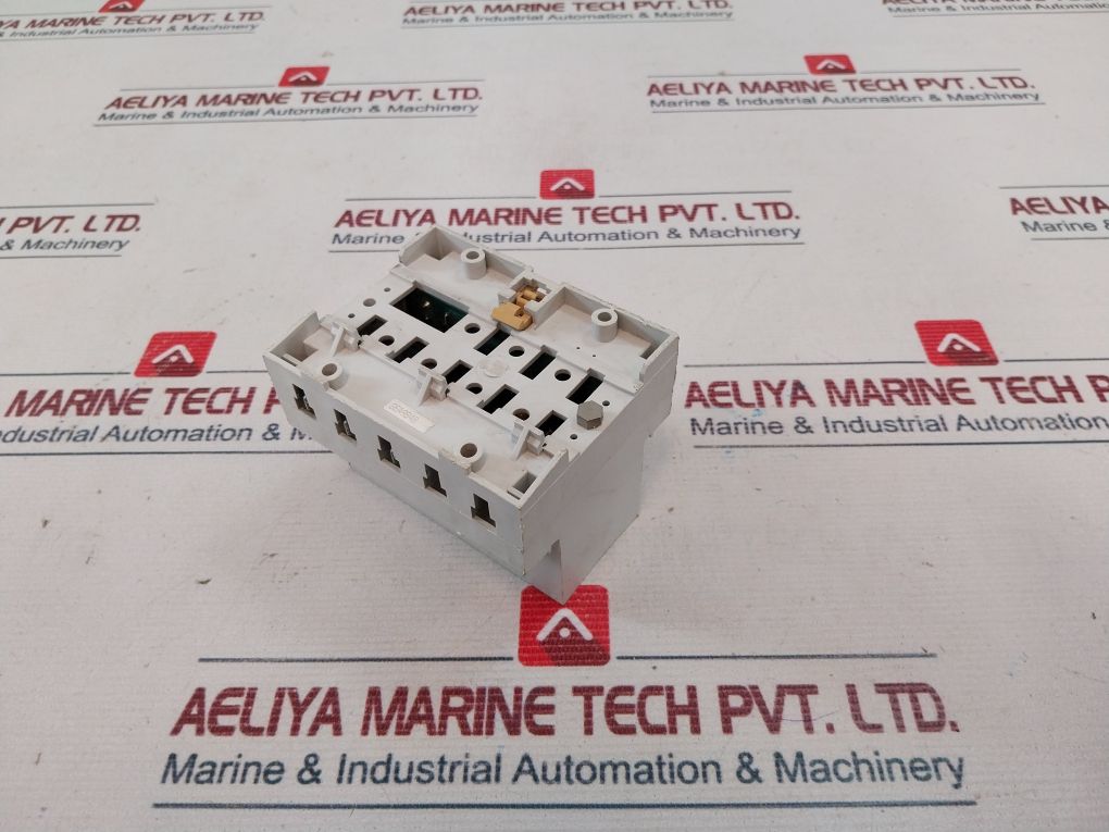 Merlin Gerin Tr5A Insulation Monitoring Relay 24V---