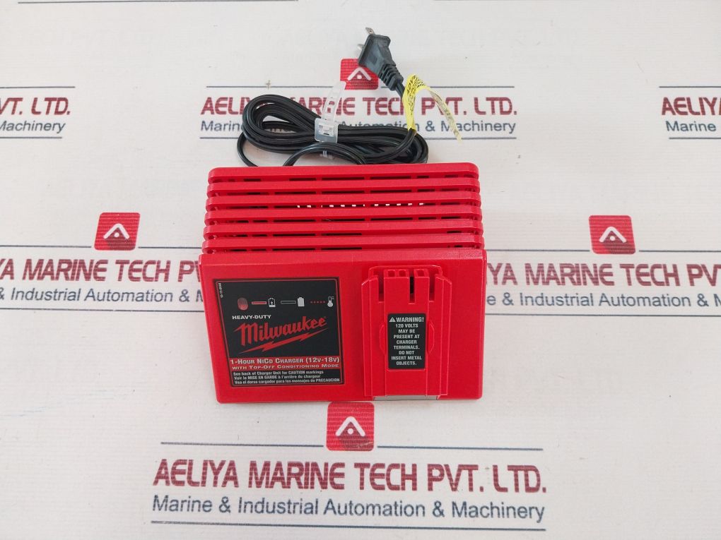 Milwaukee 48-59-0255 Nicd Charger