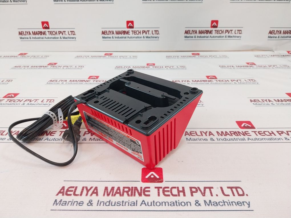 Milwaukee 48-59-0255 Nicd Charger