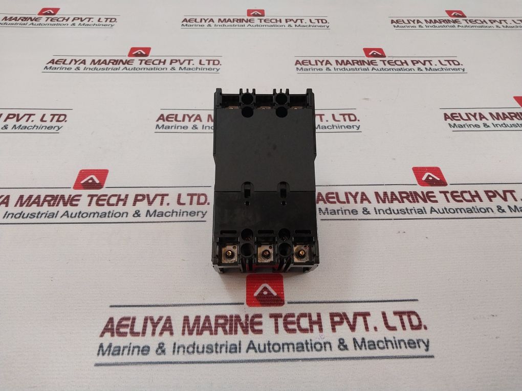 Mitsubishi Electric Nf30-sp No-fuse Breaker 3 Pole