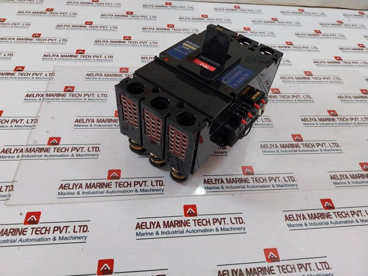 Mitsubishi Electric Nf400-ss No-fuse Breaker 300 Amp Ac 660V