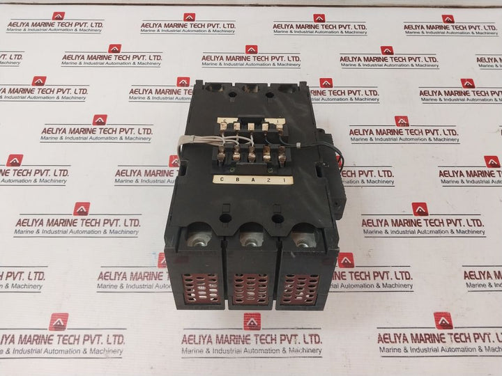 Mitsubishi Electric Nf400-ss No-fuse Breaker Uvt-mc 300Amp Ac660V