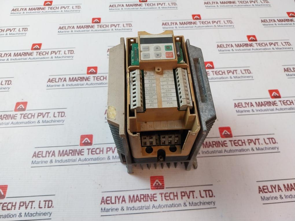 Mitsubishi Fr-u120S-no.75K-ec Inverter 5060Hz (Not Working)
