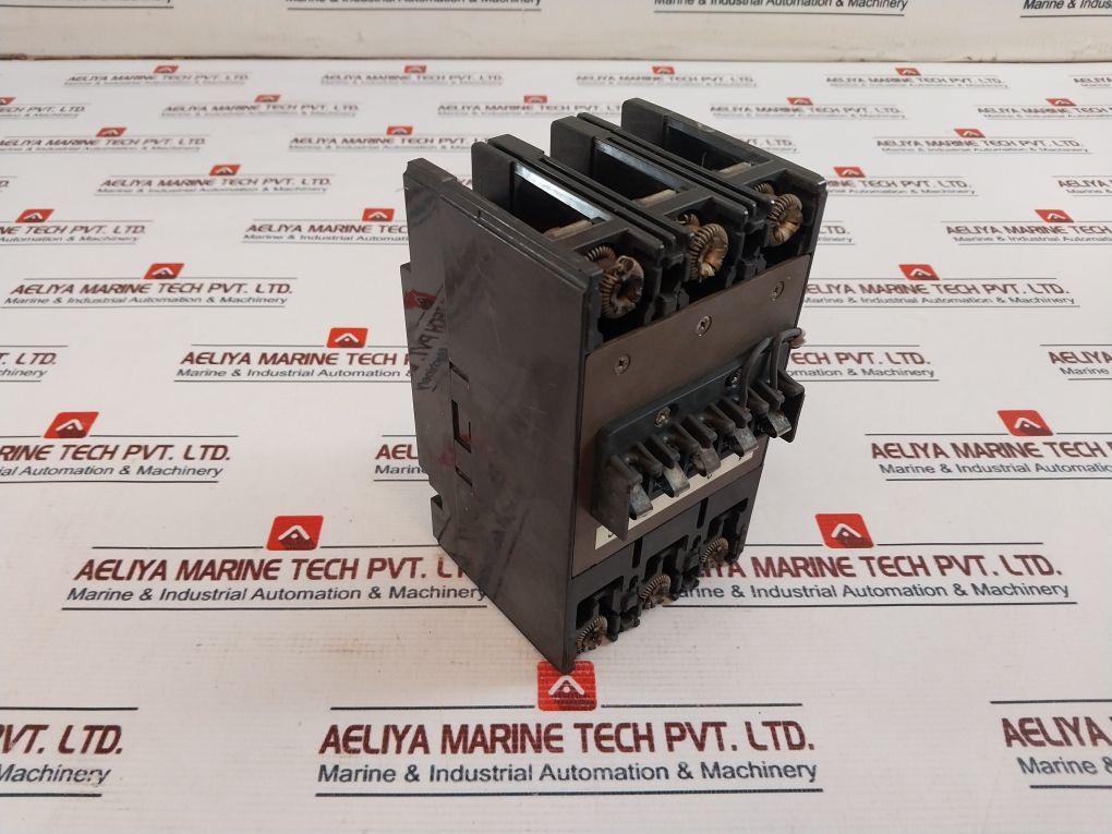 Mitsubishi Nf100-sh No-fuse Breaker 30Amp 3P 660V