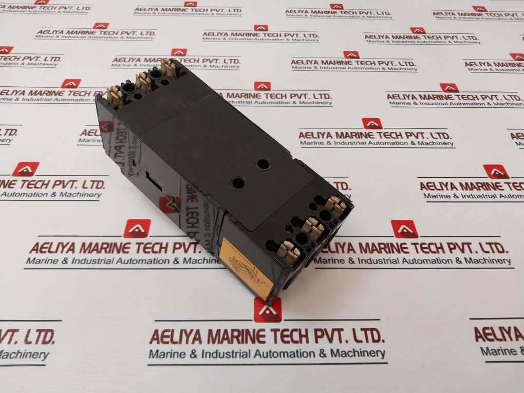 Mitsubishi Nf50-uc 3 Pole No-fuse Breaker Ac220V I C 100Ka 30A 50-60Hz