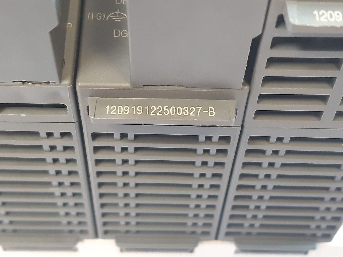 Mitsubishi Q61P,Q02Ucpu,Qx40,Qy40P,Qj61Bt11N,Qj71Br11 Rack
