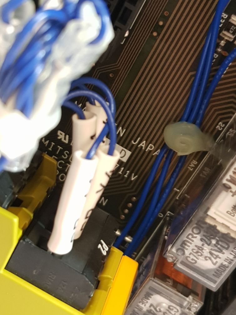 Mitsubishi R700Sft-a Servo Drive