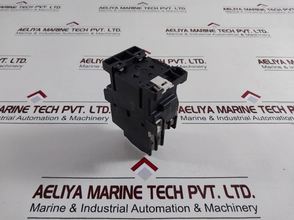 Moeller Dil00Am-10 Contactor With 11 Dil M