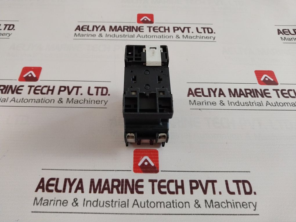 Moeller Dil0M Auxiliary Contactor 24V 50/60Hz