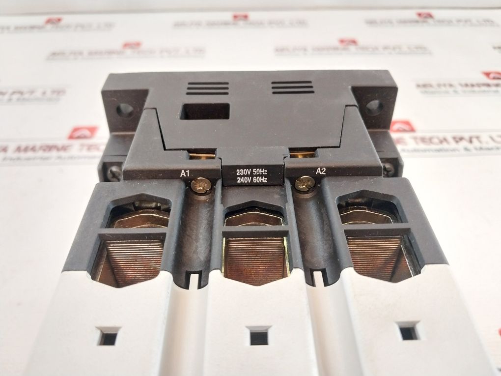 Moeller DIL Contattore M115 160A Open 600V 3 POLI Moeller DIL Contattore M115 160A Open 600V 3 POLI