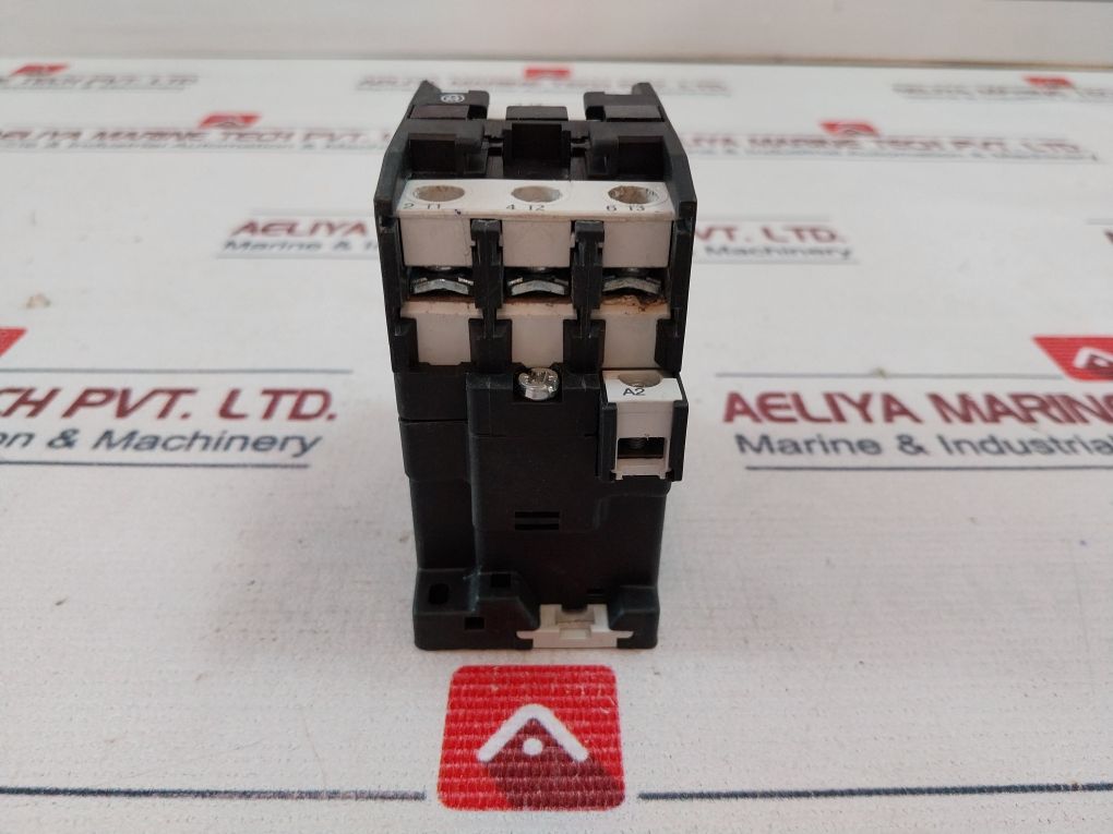 Moeller Dil 0B M 3 Pole Contactor 24V 50Hz