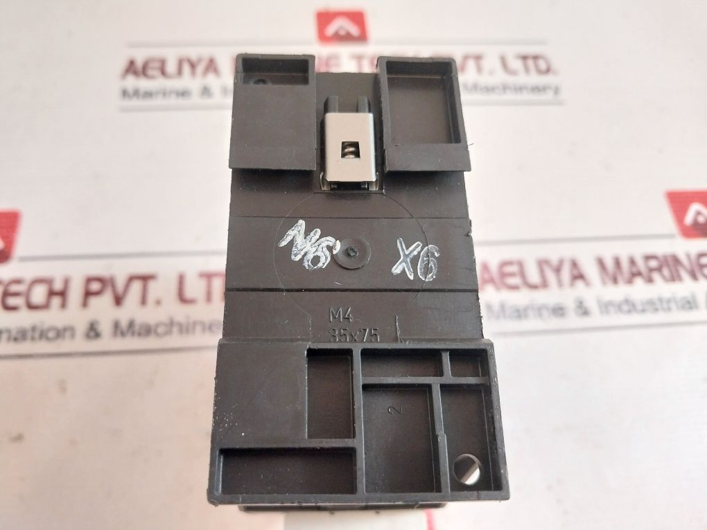 Moeller Dil K 20-11 Capacitor Electric Contactor 240V 60Hz