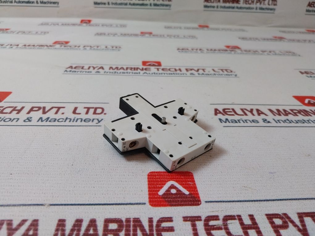 Moeller Dil M-820-xhi Auxiliary Contact Module 250V Dc 