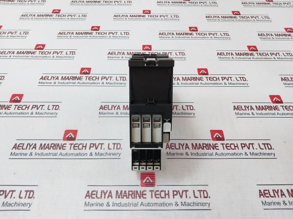 Moeller Dil M32-xhi22 Contactor With Auxiliary Block 16A 110-120V 50/60Hz